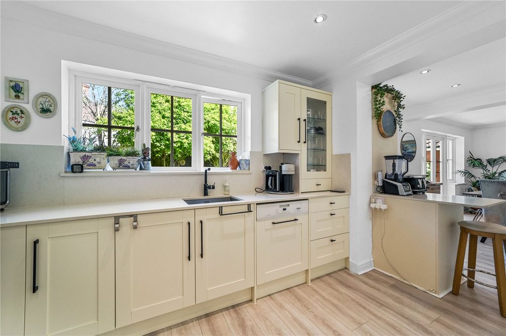 Additional image 6 of 5 bed detached house for saleThe Shearers, Bishop's Stortford, Hertfordshire CM23