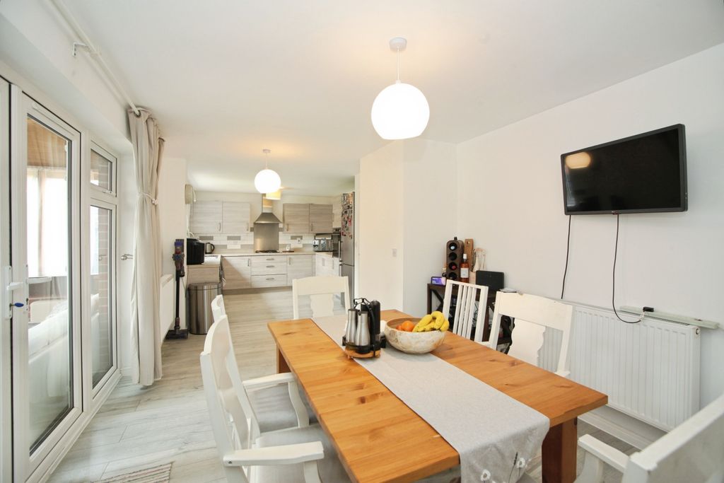 Additional image 2 of 4 bed detached house for saleCastle Way, Newport NP10