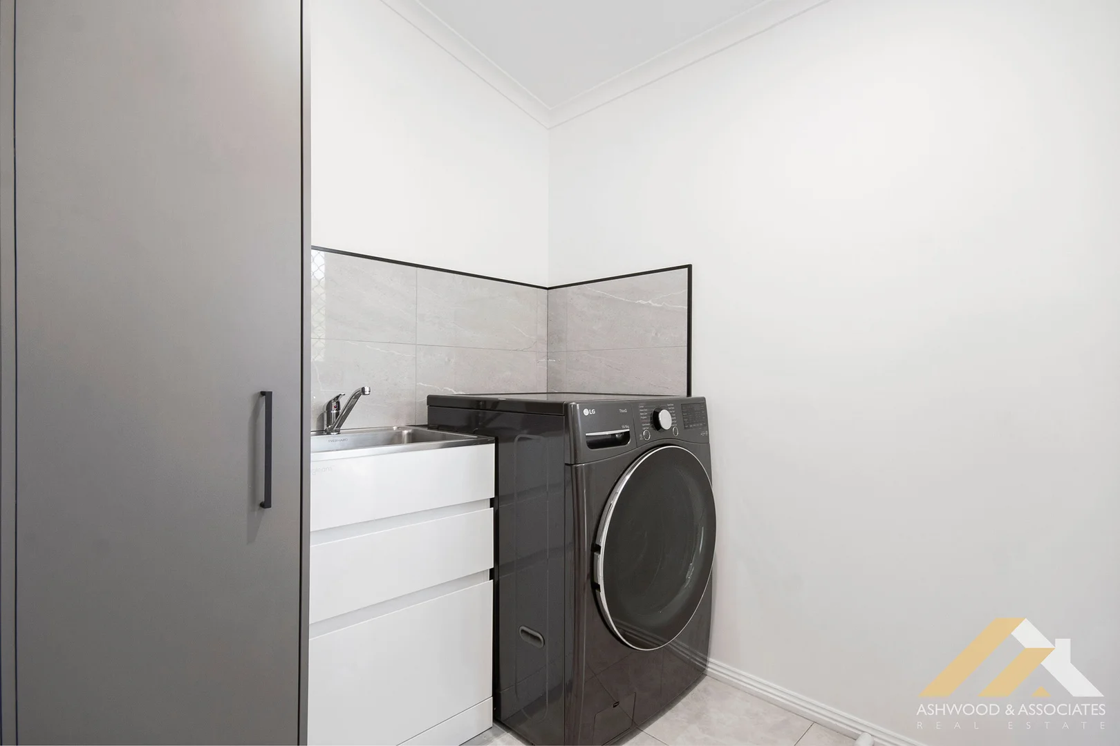Additional image 12 of 93A Lind Avenue, Dargo VIC 3862