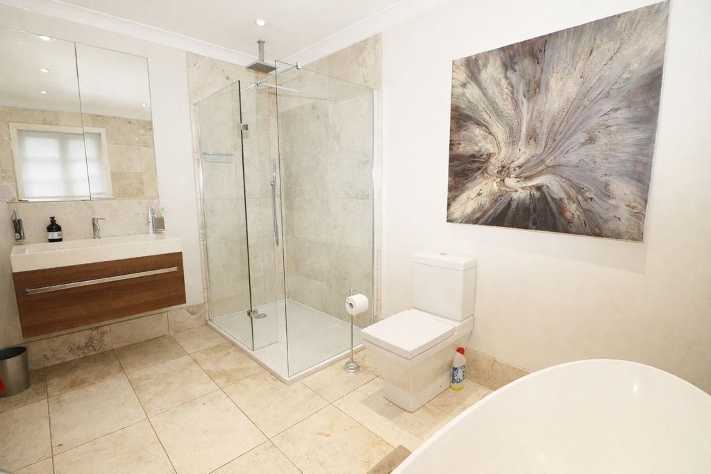 Additional image 20 of 5 bed detached house for saleBarham Avenue, Elstree, Borehamwood WD6