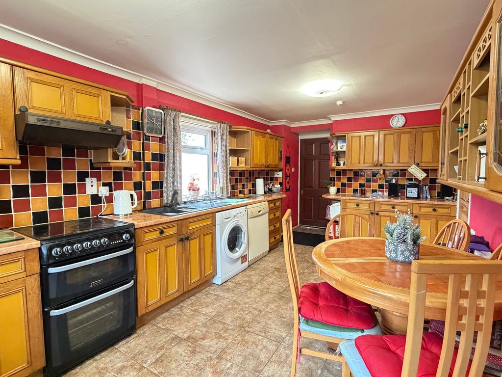 Additional image 6 of 5 bed semi-detached house for saleKirk Road, Wishaw ML2
