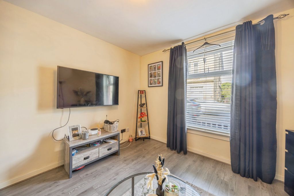 Additional image 5 of 2 bed flat for saleMain Street, Larbert FK5