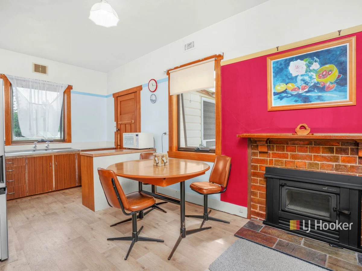 8 Victory Avenue, Devonport TAS 7310 photo 4