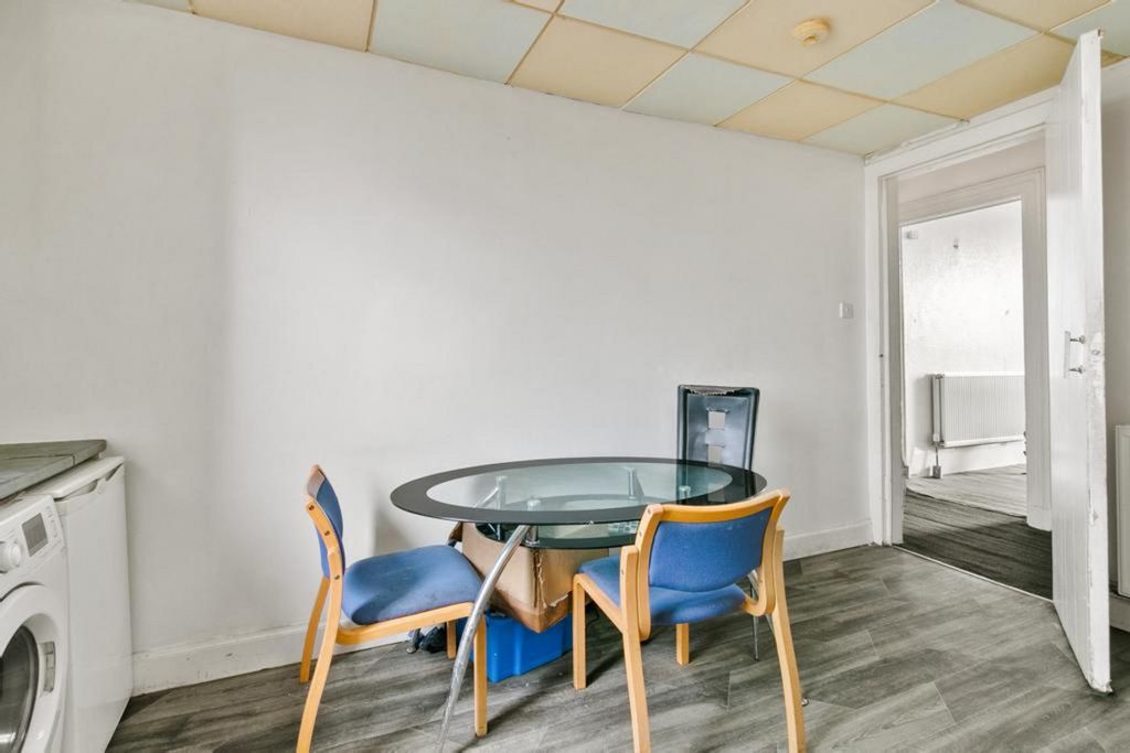 Additional image 8 of 3 bed flat for salePaisley Road West, Cessnock G51