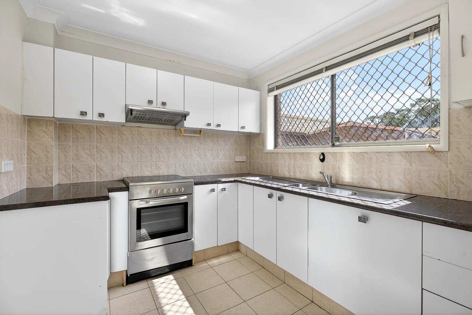 Additional image 3 of 6/7 Shrike Place, Ingleburn NSW 2565