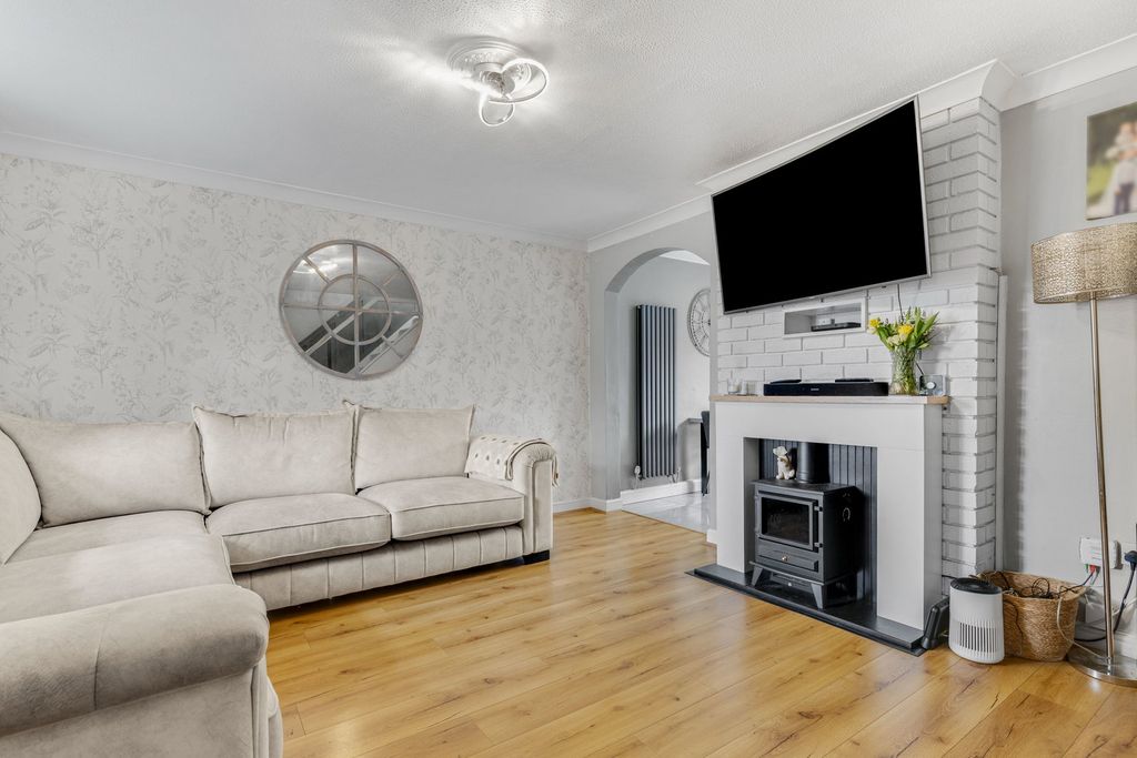 Additional image 4 of 4 bed semi-detached house for saleBarsham Drive, Brierley Hill DY5