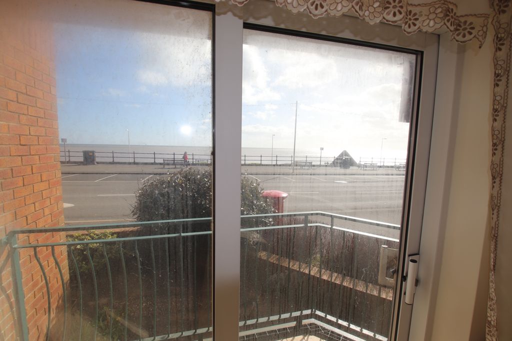Additional image 6 of 2 bed flat for saleNorth Marine Drive, Bridlington YO15
