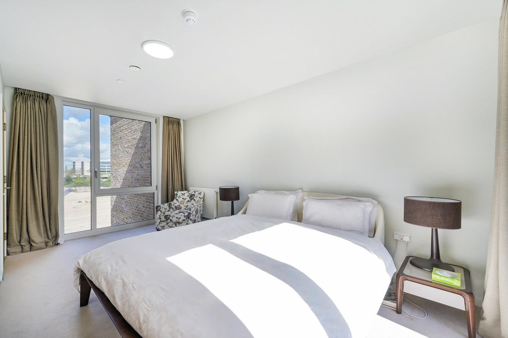 Additional image 9 of 4 bed town house for saleIsambard Court, Brentford TW8
