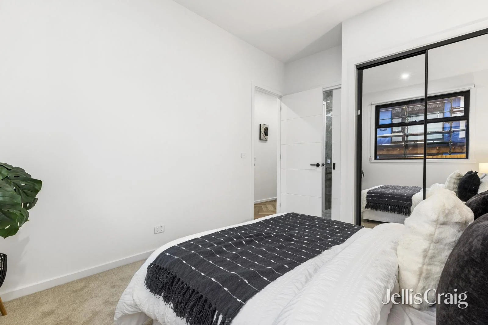 Additional image 7 of 2/115 Coleman Parade, Glen Waverley VIC 3150