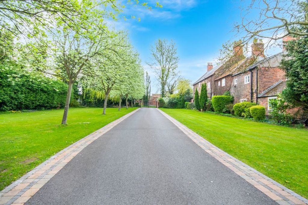 Additional image 11 of 5 bed detached house for saleThe Green, Gringley-On-The-Hill DN10