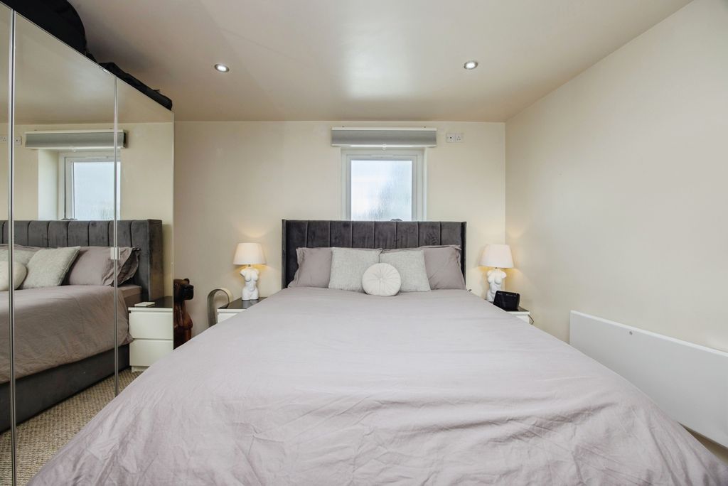 Additional image 9 of 1 bed flat for saleHigher Bore Street, Bodmin, Cornwall PL31