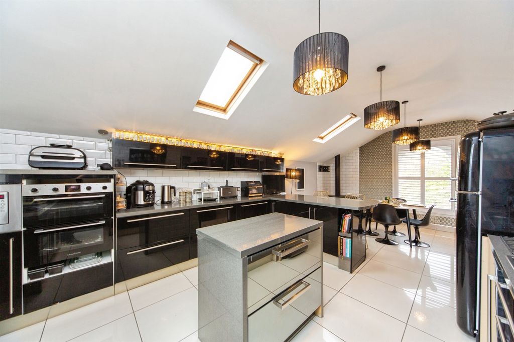 Additional image 8 of 4 bed maisonette for saleFulwood Park, Liverpool L17