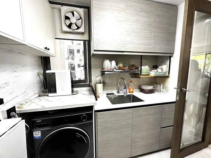 Additional image 13 of 100 Woodlands Avenue 5