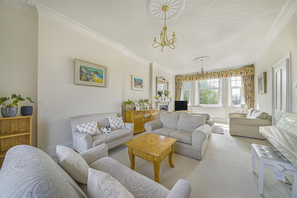 Additional image 7 of 4 bed flat for saleHighland Road, Bromley BR1