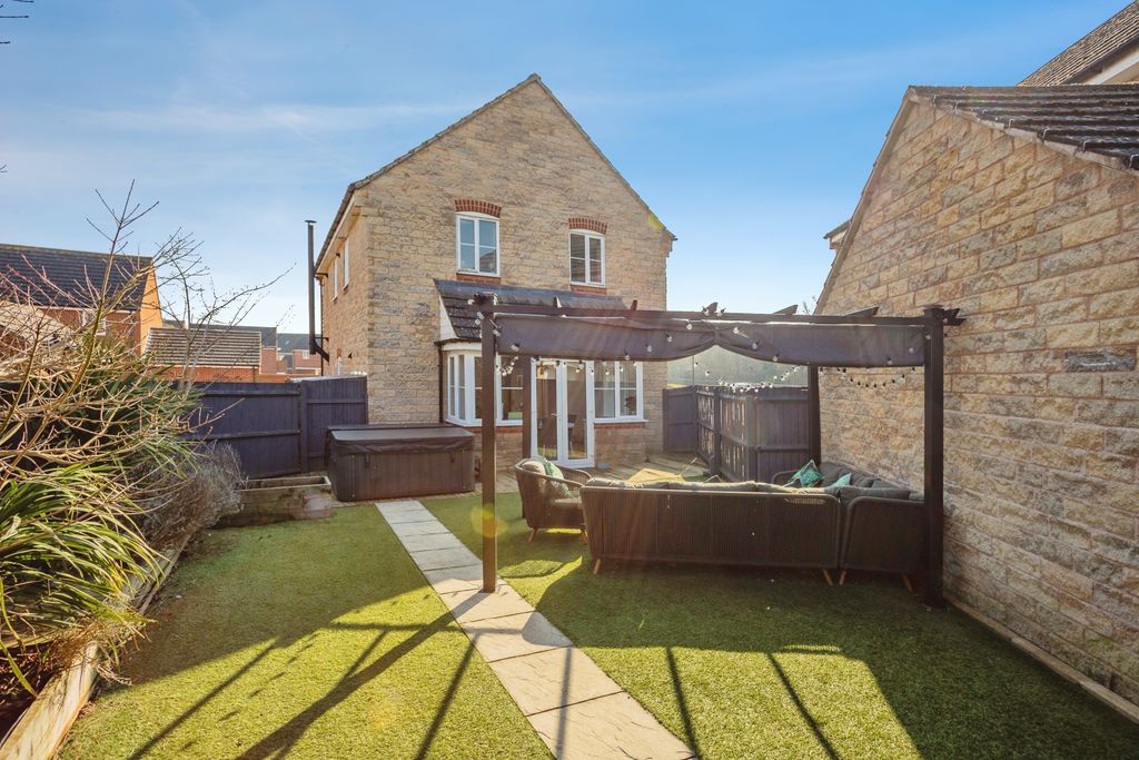 Additional image 32 of 4 bed detached house for saleColtsfoot Drive, Bourne PE10