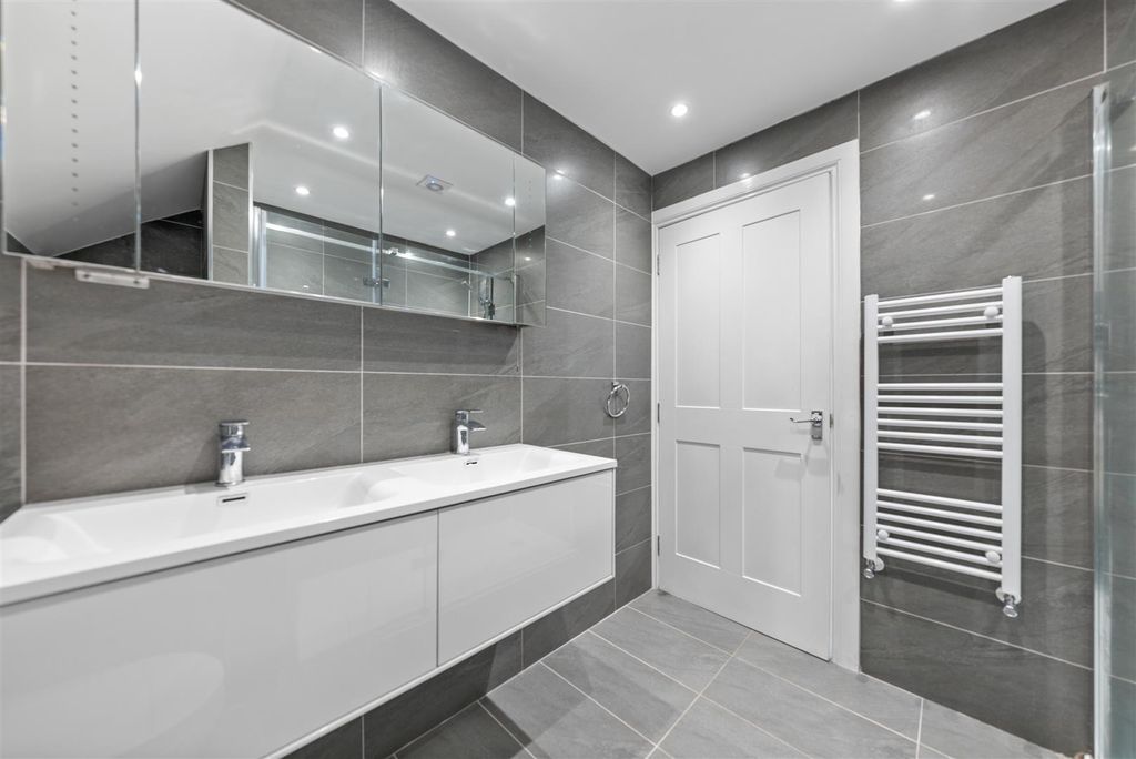 Additional image 27 of 5 bed detached house for saleSnead View, Motherwell ML1