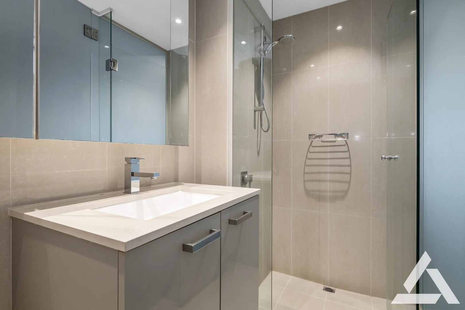 Additional image 3 of 903/452 St Kilda Road, Melbourne VIC 3004