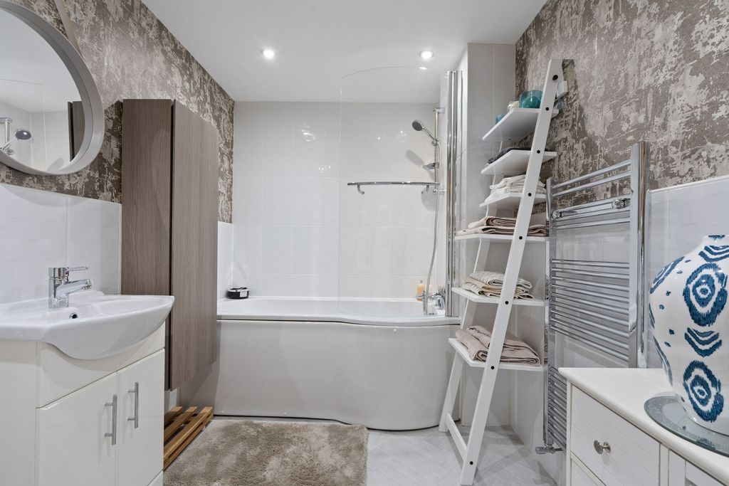 Additional image 16 of 2 bed flat for saleJardine Place, Bathgate EH48