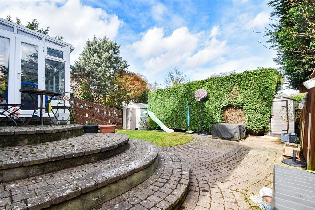 Additional image 20 of 4 bed detached house for saleThe Gardens, Doddinghurst, Brentwood CM15