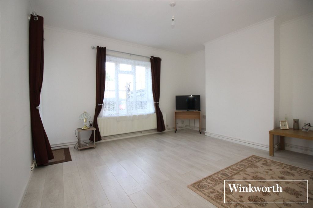 Additional image 4 of 2 bed flat for saleAllerton Road, Borehamwood WD6