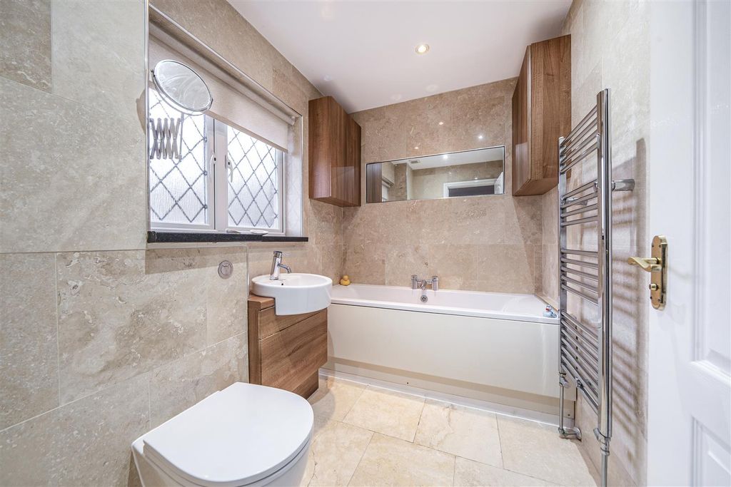 Additional image 14 of 5 bed detached house for saleNewmans Close, Broadstairs CT10