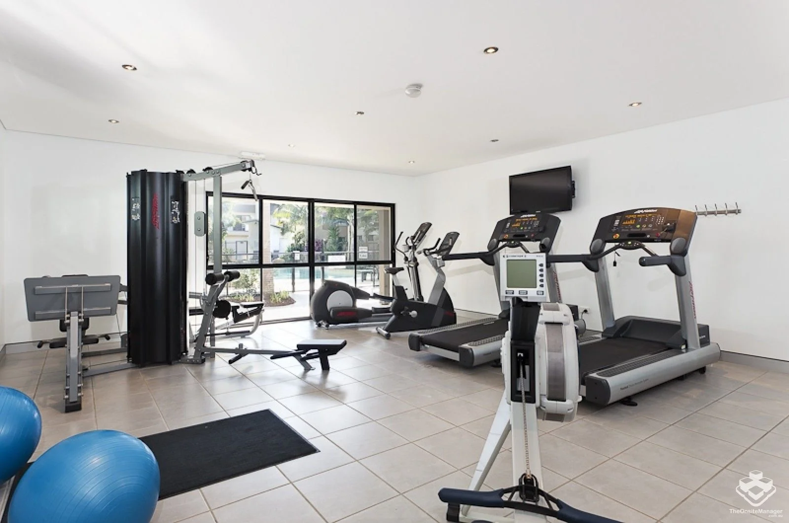 Additional image 12 of ID:21173815/16 Surbiton Court, Carindale QLD 4152