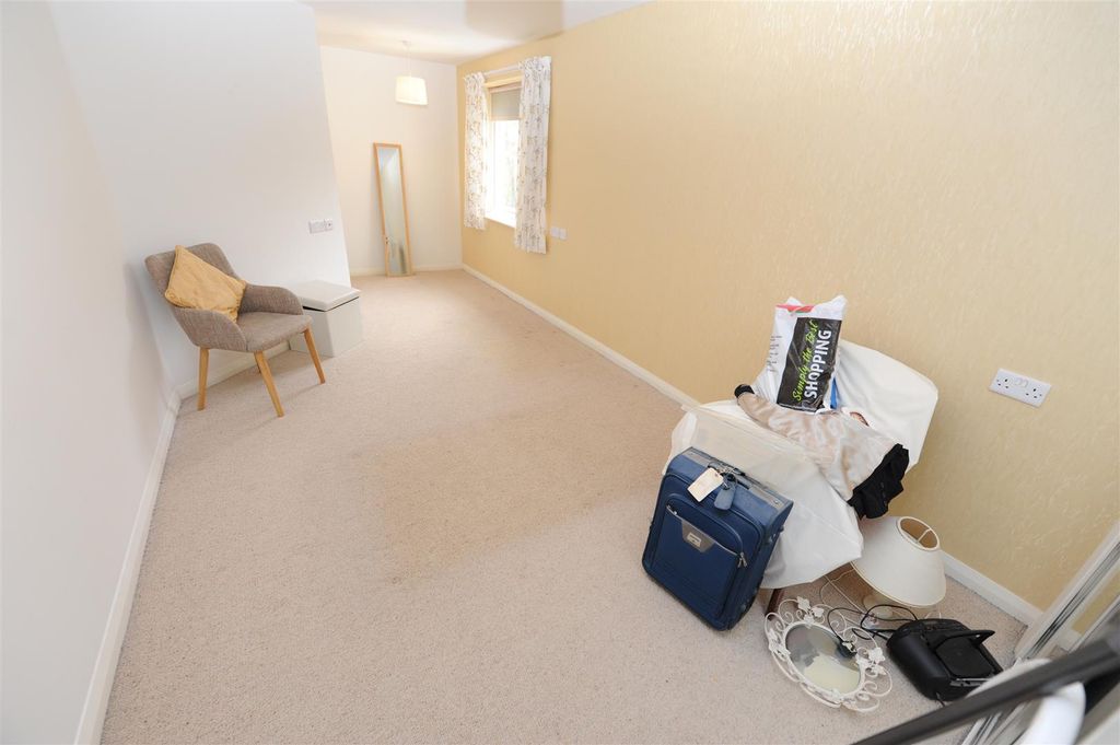 Additional image 8 of 1 bed flat for saleHighfield Road, Idle, Bradford BD10