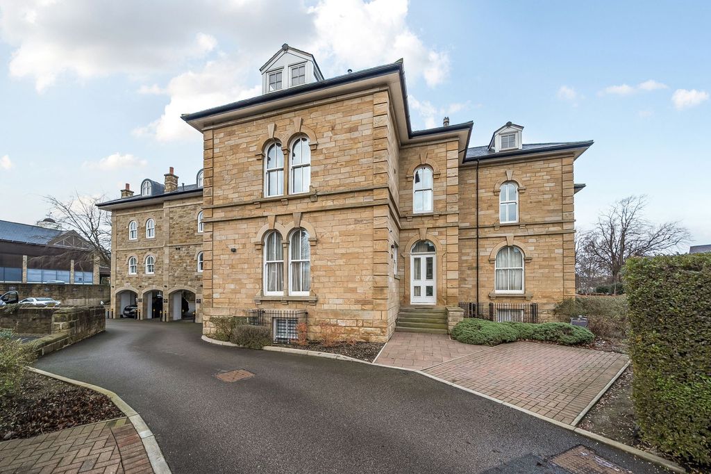 3 bed flat for sale4-6 South Park Road, Harrogate HG1
