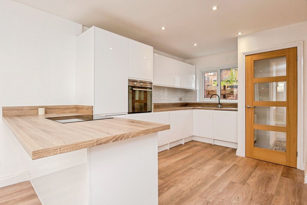 Additional image 6 of 4 bed detached house for saleCoppice Lane, Brierley Hill DY5