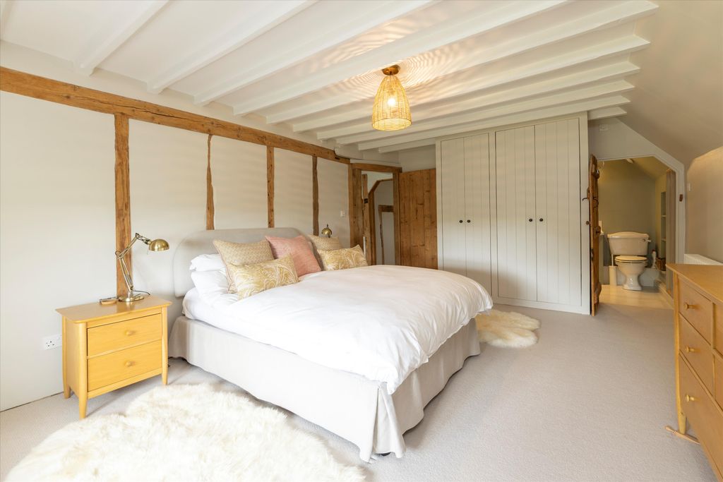 Additional image 14 of 7 bed detached house for saleStokke Common, Great Bedwyn, Marlborough, Wiltshire SN8