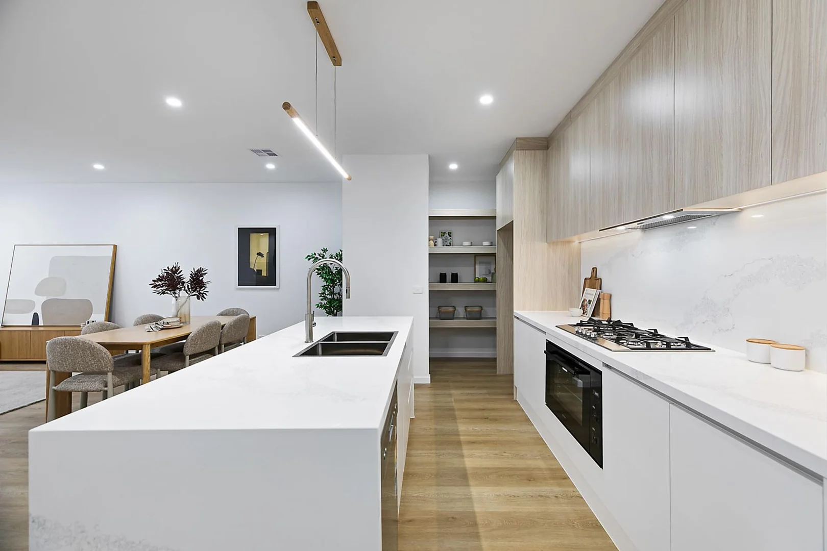 84 Burrawang Lp, Mickleham VIC 3064 photo 4