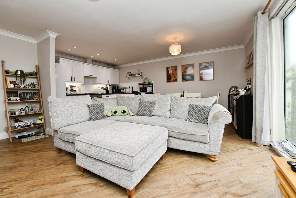 Additional image 9 of 2 bed flat for saleClockhouse Way, Braintree, Essex CM7