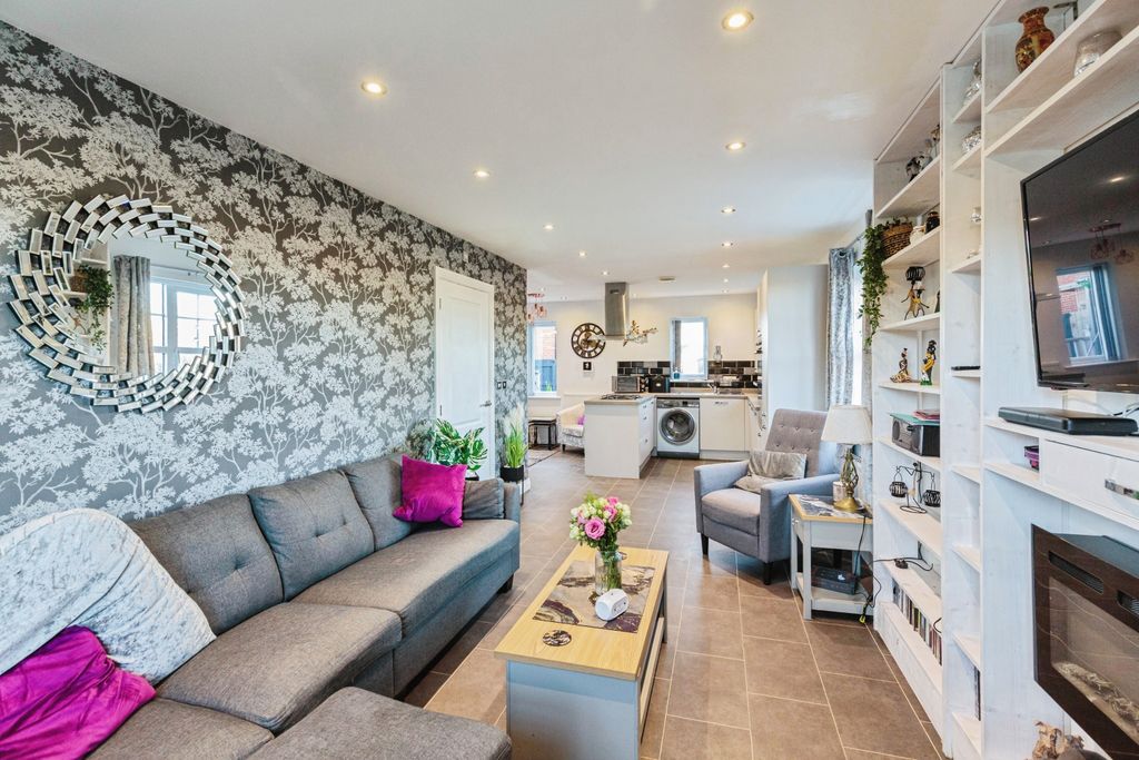Additional image 3 of 4 bed detached house for saleLovejoy Close, Blackpool FY4