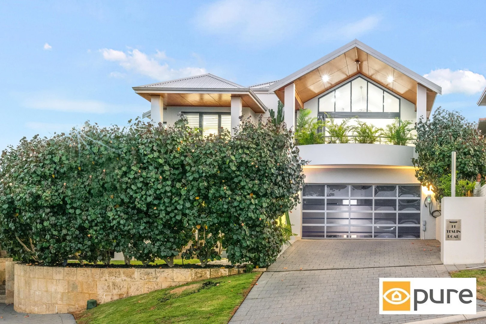 11 Teslin Road, Mount Claremont WA 6010