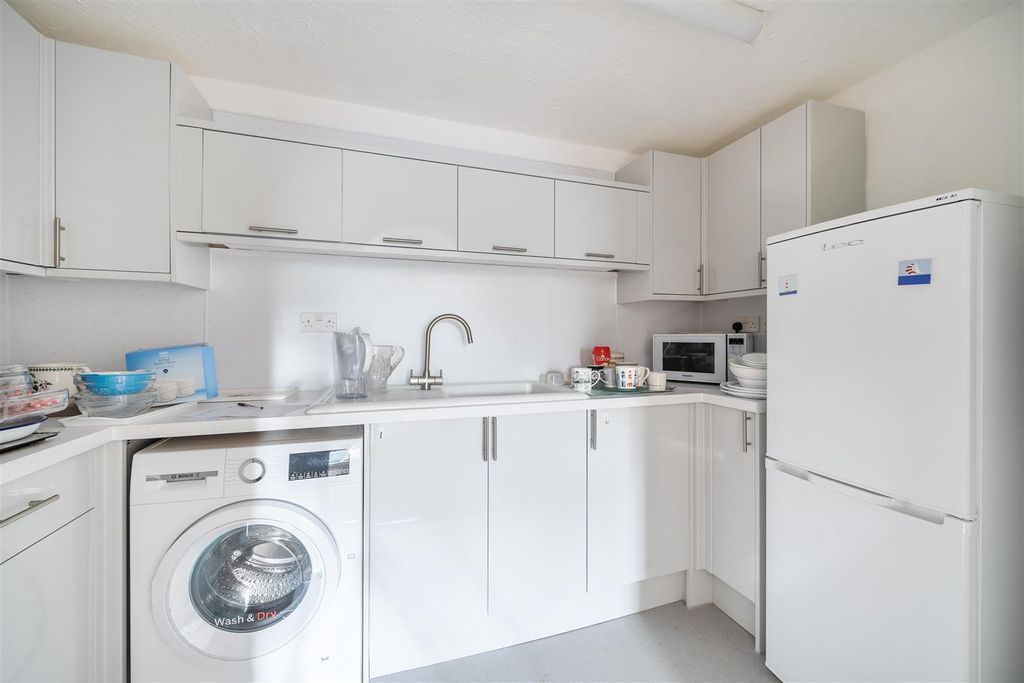 Additional image 9 of 2 bed flat for saleEast Street, Blandford Forum DT11
