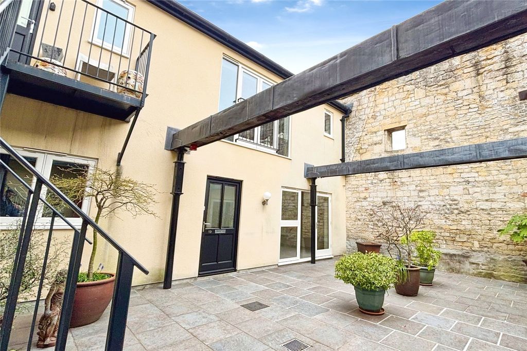 2 bed flat for saleAbbey Mill, Church Street BA15