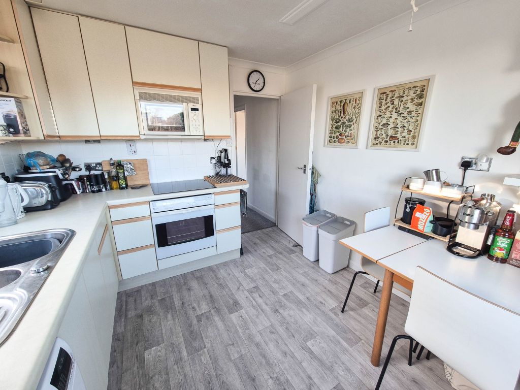 Additional image 4 of 2 bed flat for saleRegis Court, Bognor Regis PO21