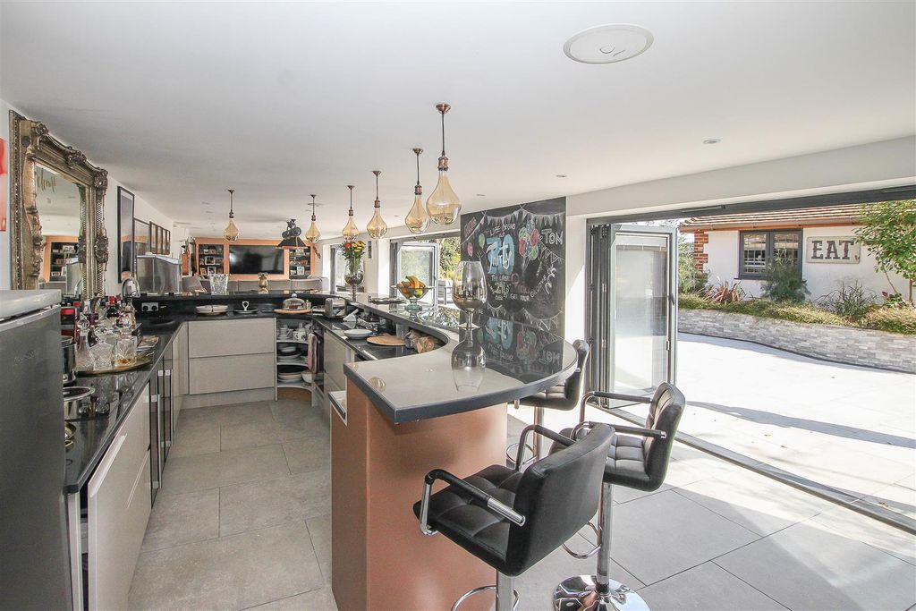Additional image 27 of 6 bed detached house for saleHay Green Lane, Hook End, Brentwood CM15