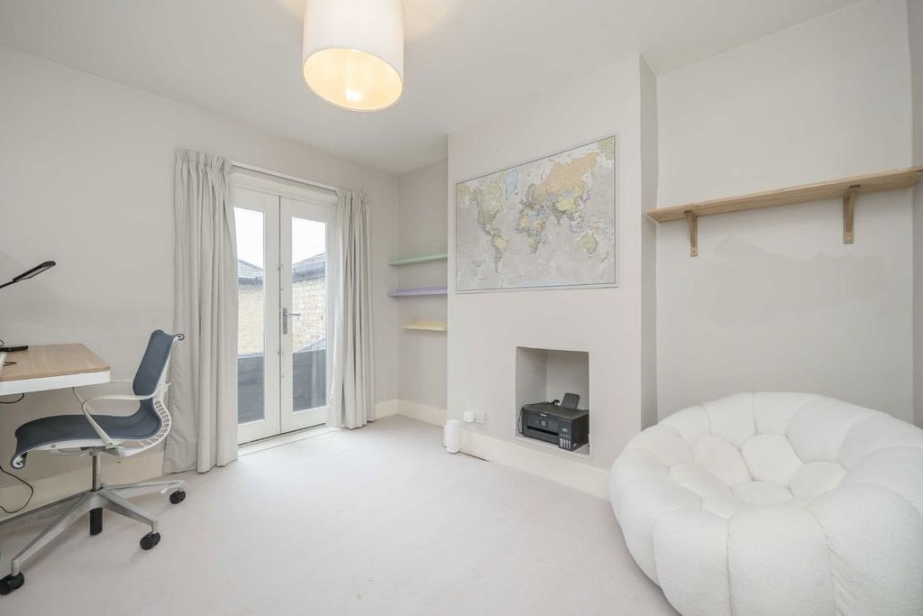 Additional image 5 of 3 bed terraced house for saleBrook Road South, Brentford TW8