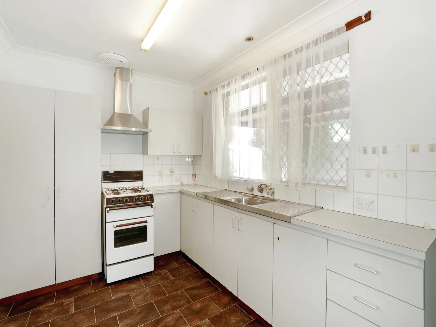 Additional image 11 of 14 Revesby Place, Coodanup WA 6210