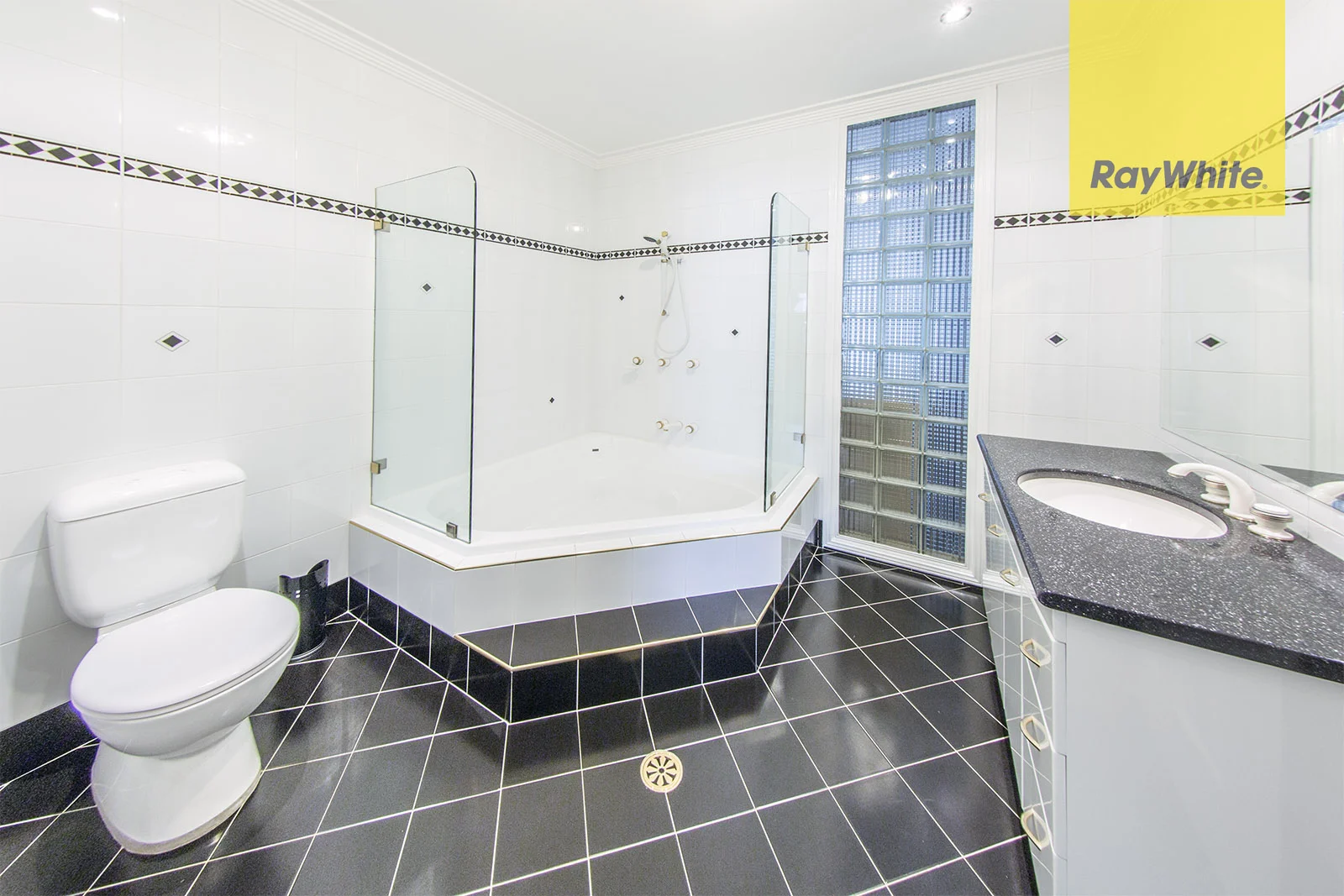 Additional image 3 of 7 Winston Avenue, Guildford NSW 2161