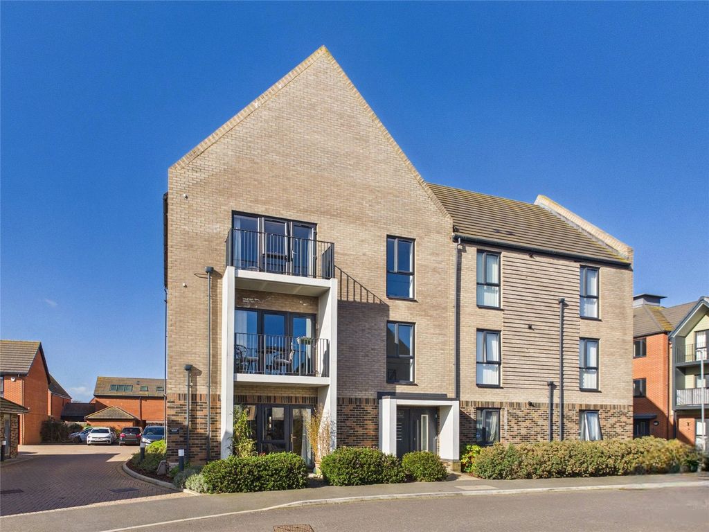 1 bed flat for saleHolmhill Drive, Felixstowe, Suffolk IP11