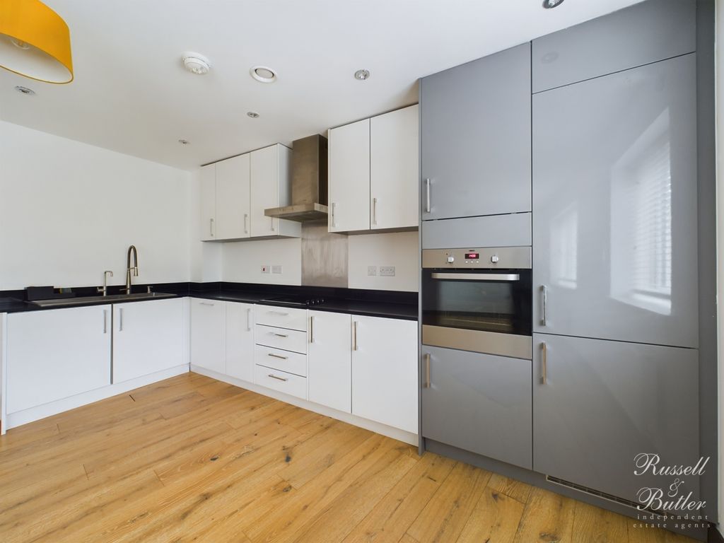 Additional image 5 of 1 bed flat for saleSummerhouse Hill, Buckingham MK18