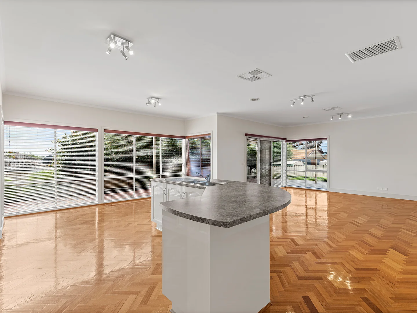 Additional image 2 of 26 Berthon Crescent, Hillside VIC 3037