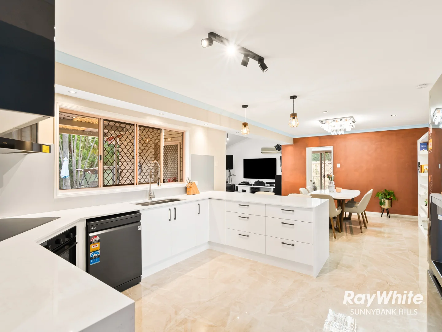 Additional image 9 of 8 Somerset Close, Forest Lake QLD 4078
