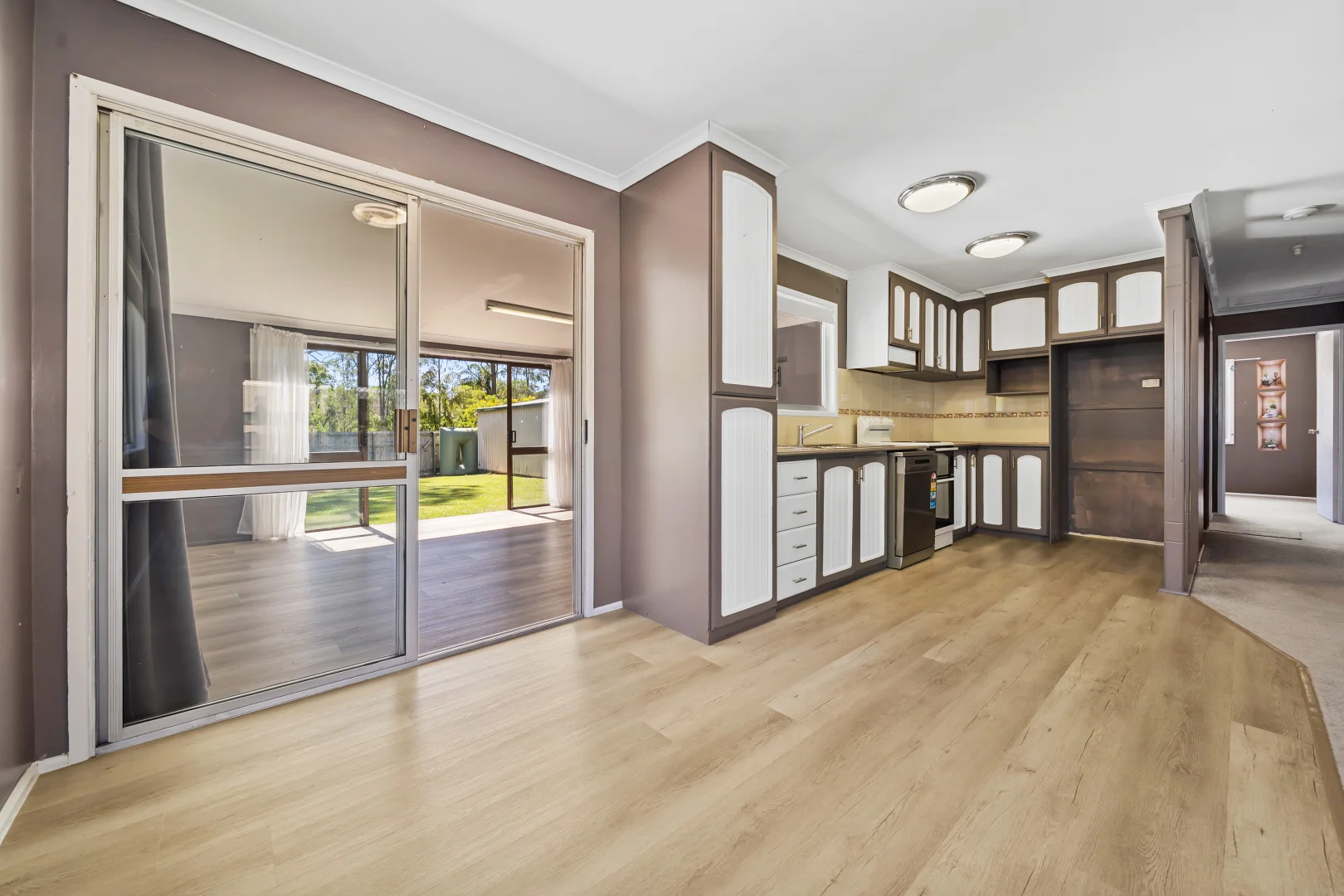 40 Sharon Drive, Eagleby QLD 4207 photo 5