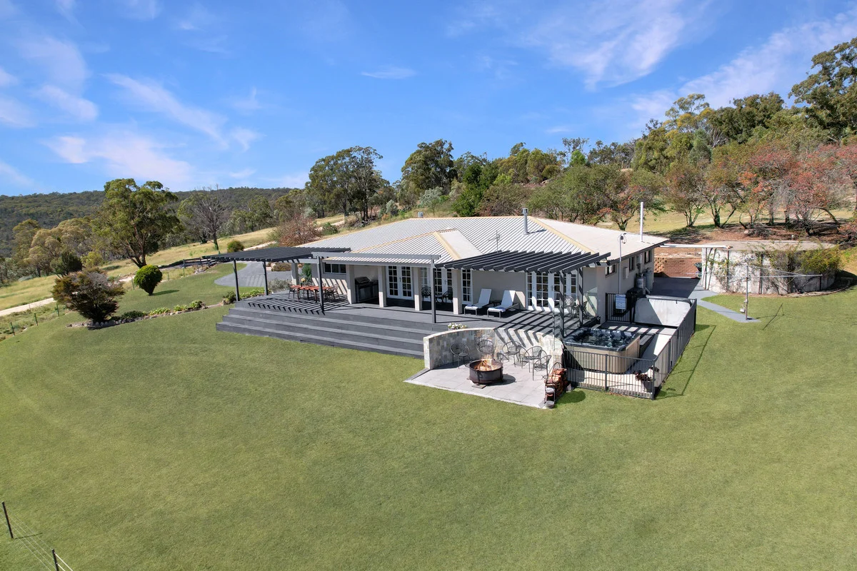 518 Back Creek Road, Mount Tully QLD 4380