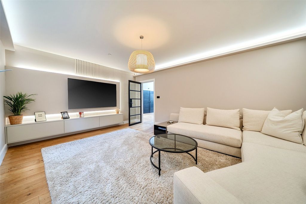Additional image 10 of 6 bed detached house for saleHill Brow, Bromley, Kent BR1