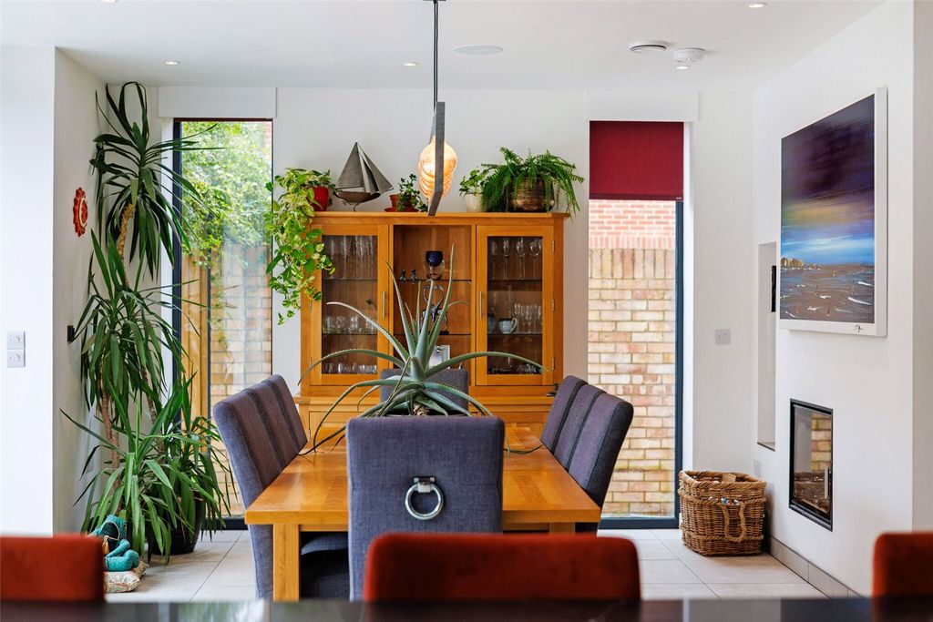 Additional image 25 of 5 bed detached house for saleKiln Lane, Winkfield, Windsor, Berkshire SL4
