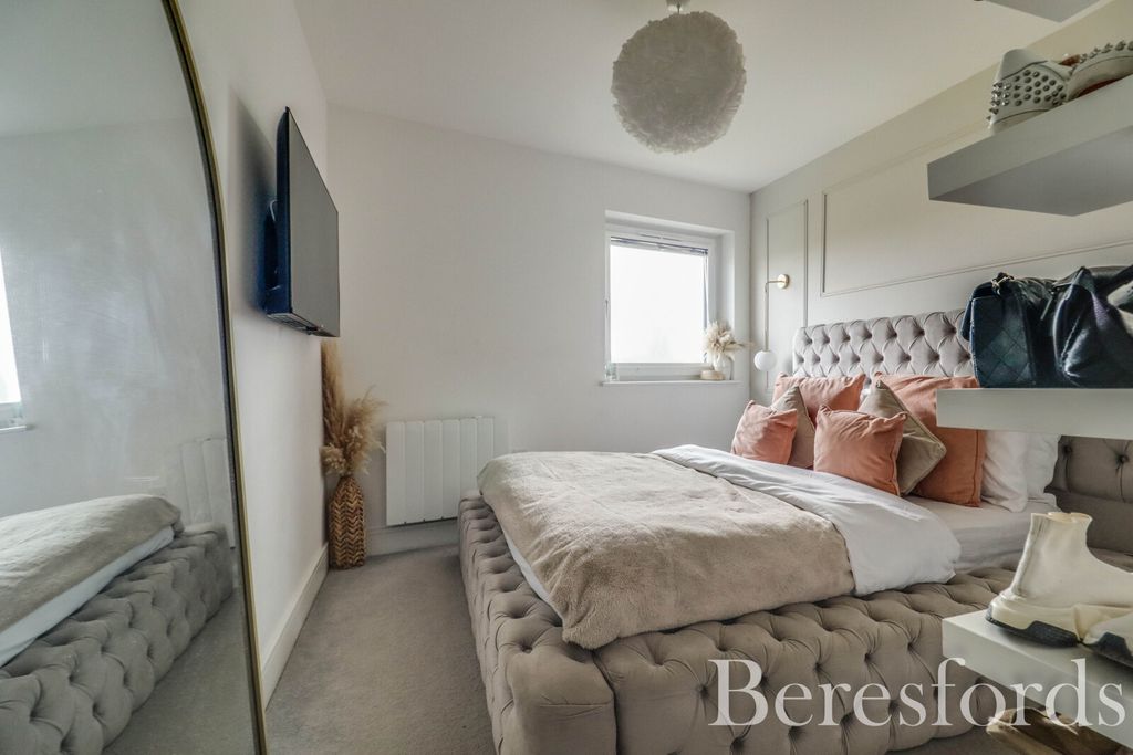 Additional image 2 of 2 bed flat for saleSt. Johns Avenue, Braintree CM7